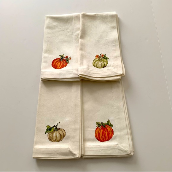 Sur La Table Other - Sur La Table autumn dinner napkins Qty 4 pumpkins cotton